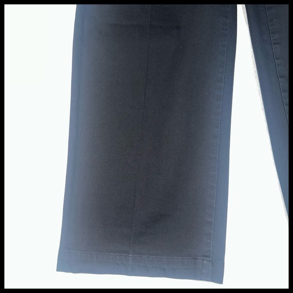 Dockers 🖤⚓️ Mens, Black, Khaki, Relaxed Fit, Wrinkle Free, 4 Pockets, Comfy ✌🏼 - Picture 12 of 16